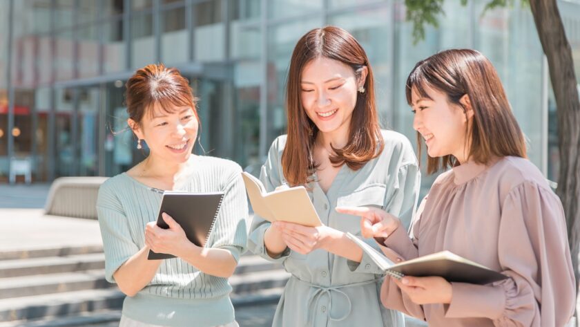 仕事と恋愛は両立できる！頑張る女性の魅力は？